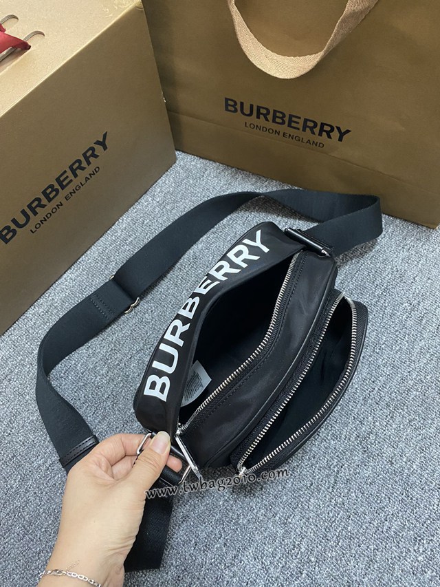 Burberry專門店新款相機包 巴寶莉尼龍布男女款單肩斜挎包 yxb1444